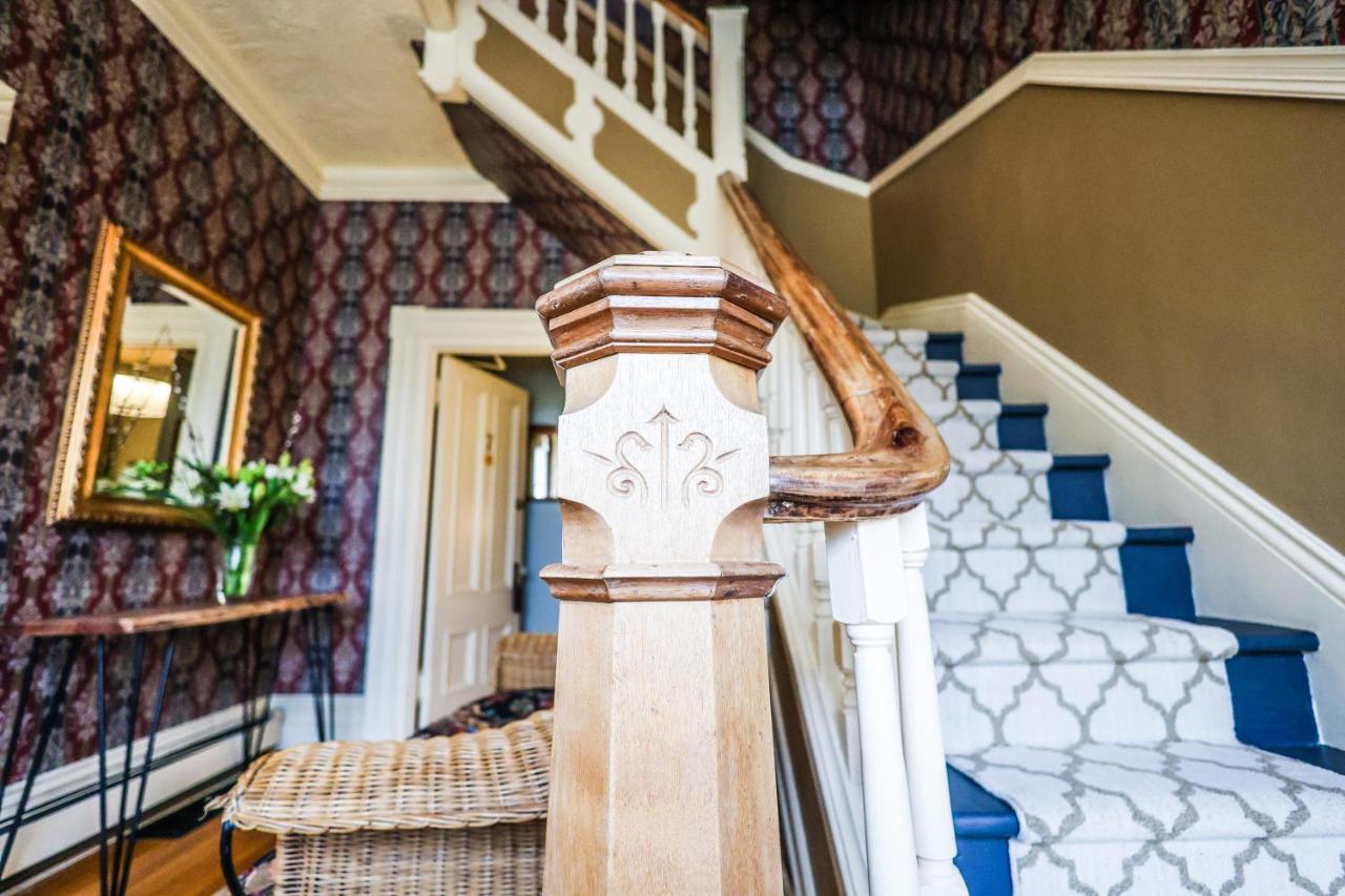 The Lunenburg Inn Экстерьер фото